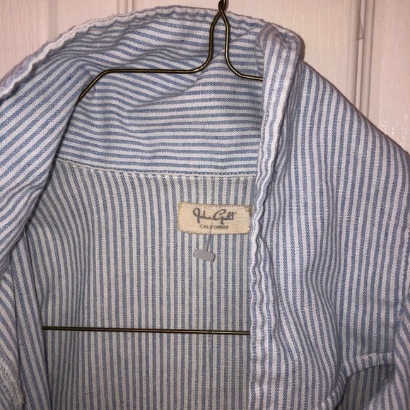 Brandy Melville Cropped Collar Shirt - Picture 5 of 7